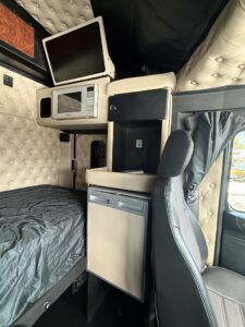 8 - BUNK INTERIOR